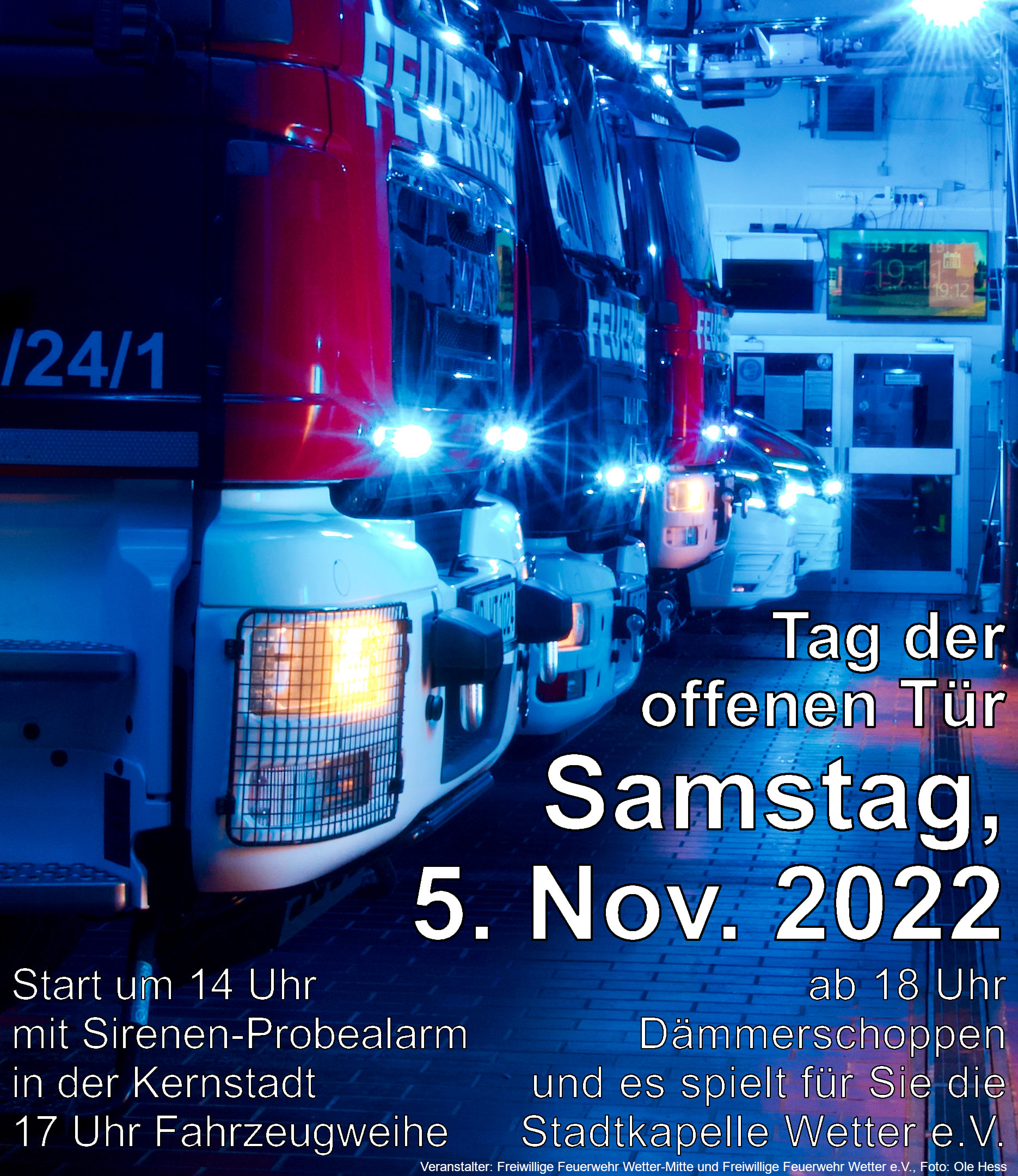 Tag der offenen Tür und Fahrzeugweihe bei der Feuerwehr Wetter (Hessen): ELW1 (Einsatzleitwagen), MTF (Mannschaftstransportfahrzeug) und NEA (Netzersatzanalge)